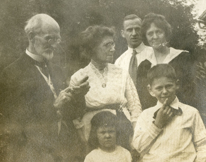 photo of Tyler and Agee families, ca. 1917, children James and Emma Agee in front